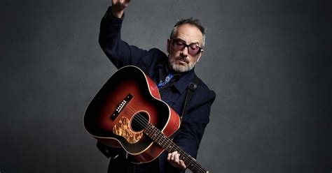  Elvis Costello Koncert w Polsce – Klasyczny Rock & Roll i Niezwykłe Połączenie z Folkiem!